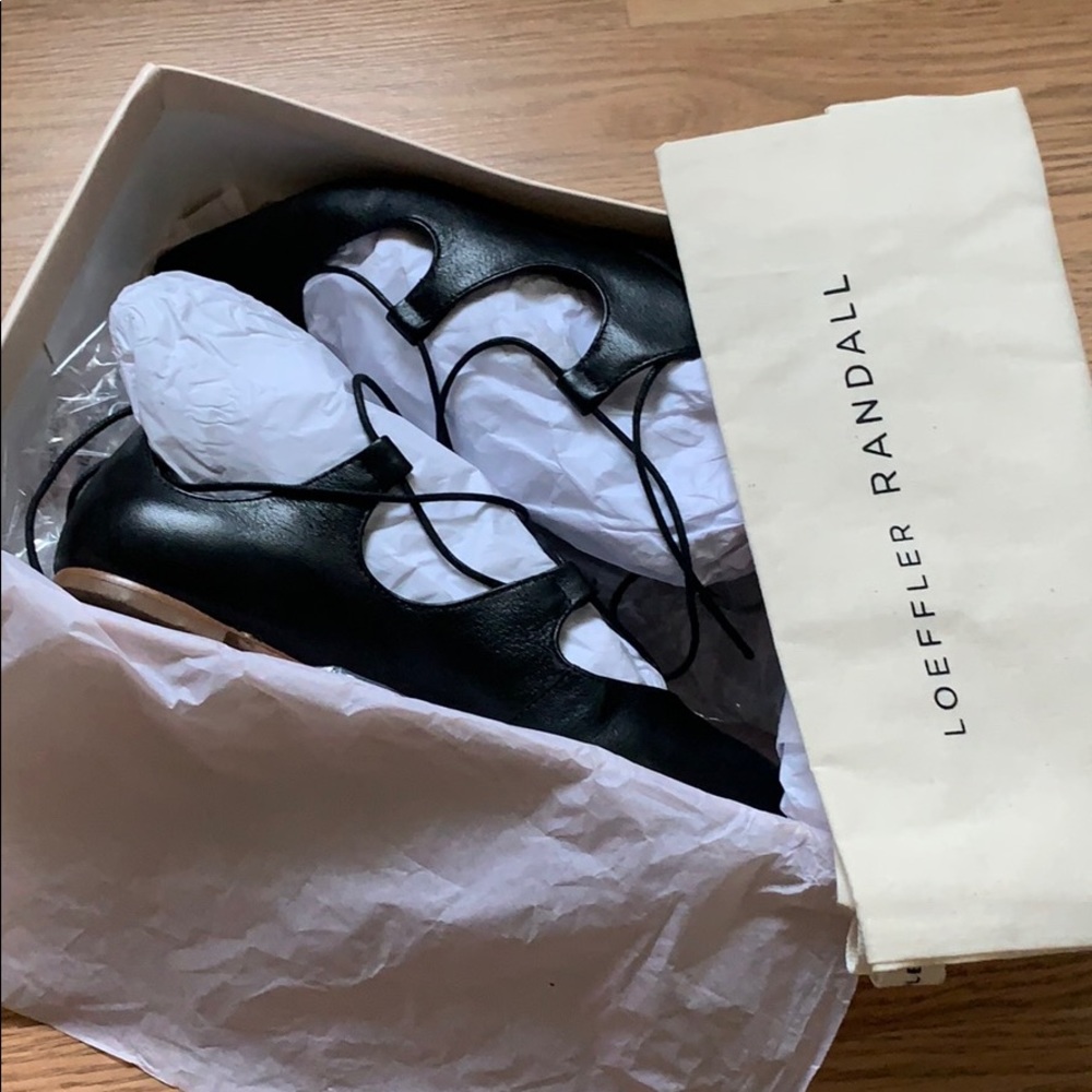 💁🏻‍♀️ Loeffler Randall Ret-$295 Ambra flats